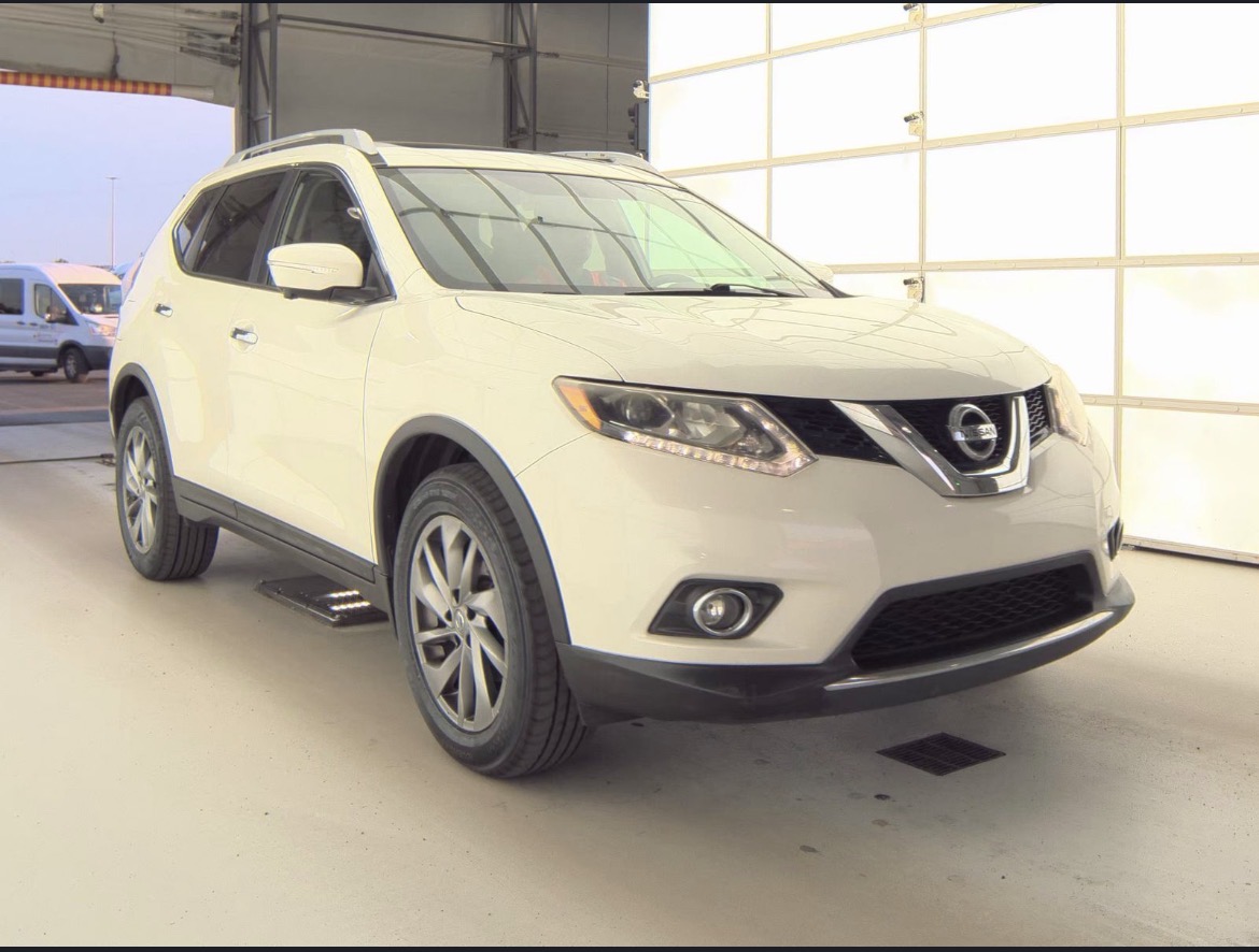 Sold: Nissan Rogue SL AWD