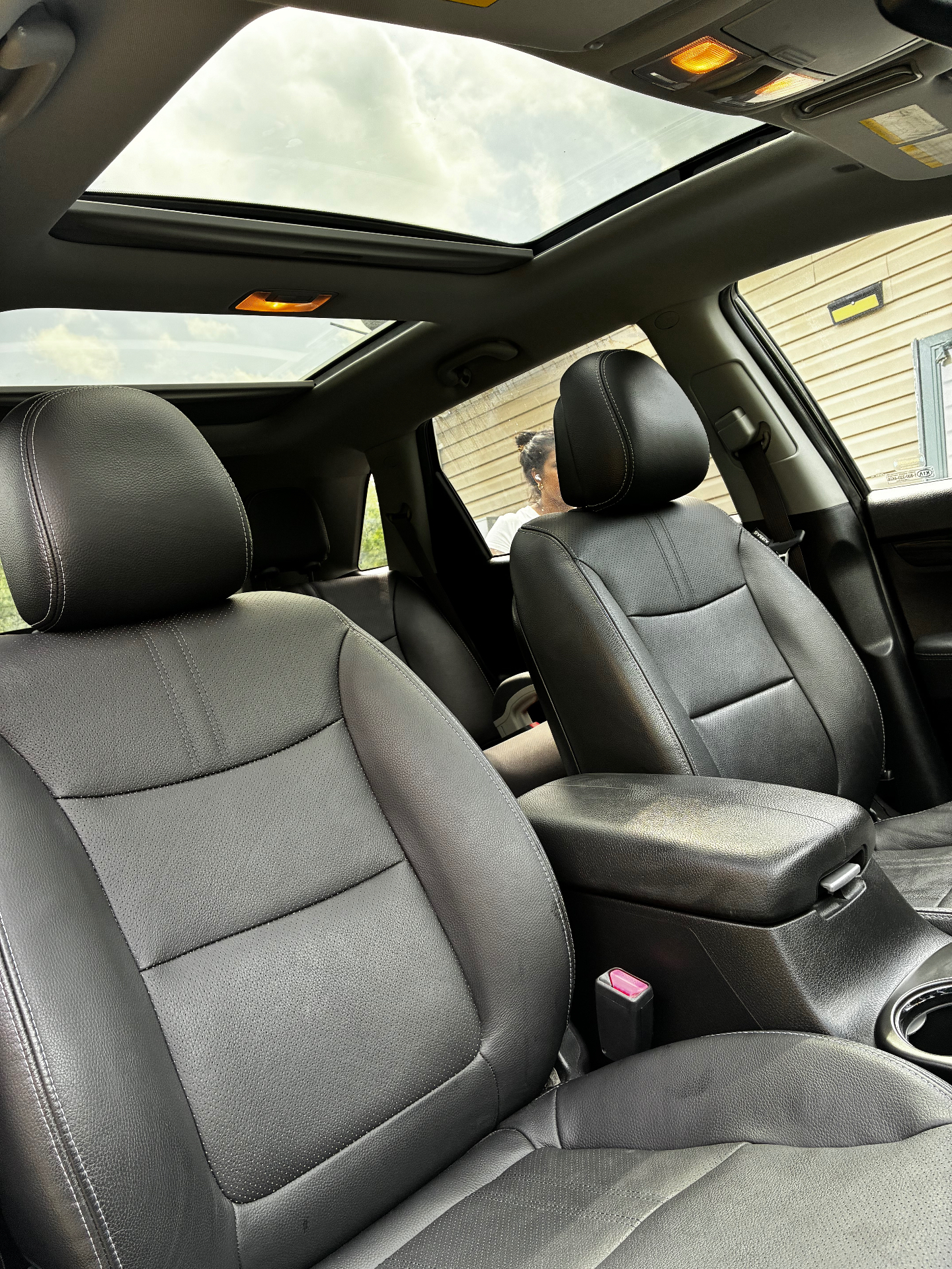 Sold: Kia Sorento — Interior